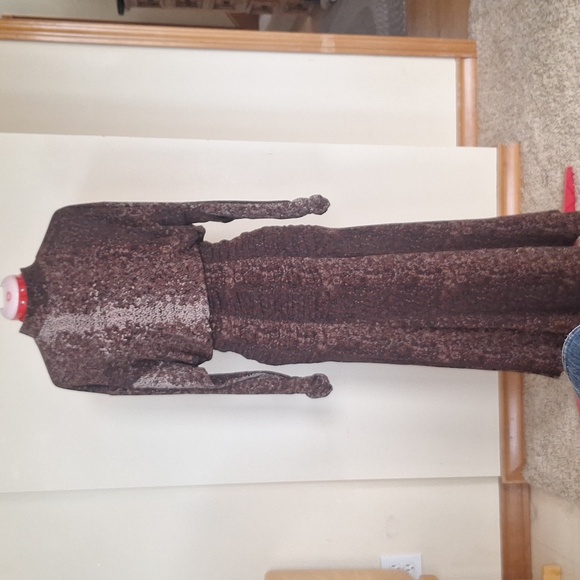 H&M Dresses & Skirts - H&M Pretty Long  Brown & Tan Dress Size S